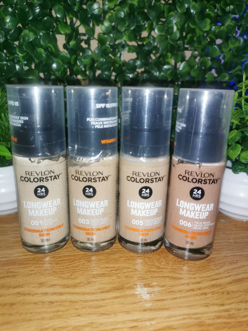 Revlon Colorstay Longwear Makeup Combination/Oily Skin
