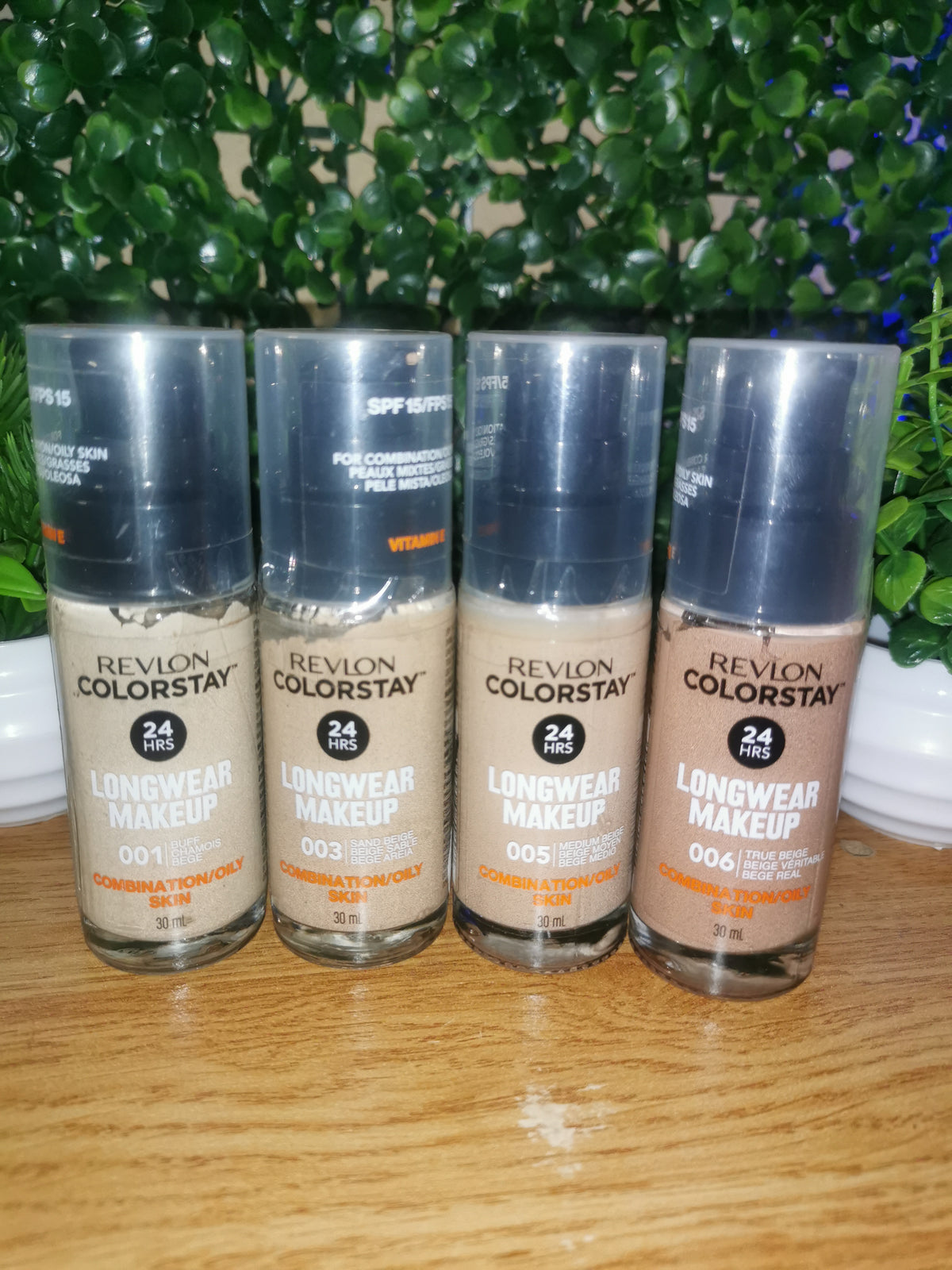 Revlon Colorstay Longwear Makeup Combination/Oily Skin