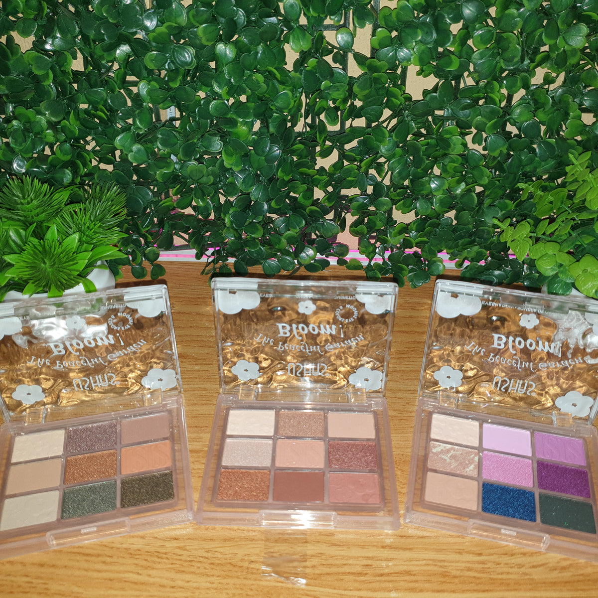 Ushas Bloom 9 Colour Eyeshadow