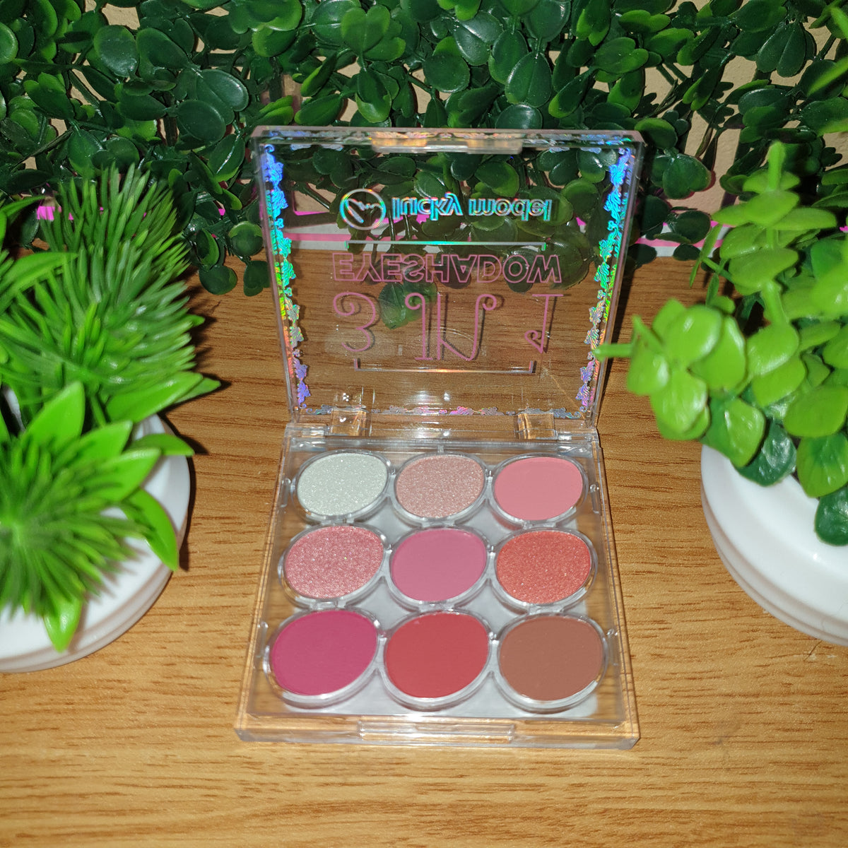 3in1 Eyeshadow 9 Colour Lucky Model