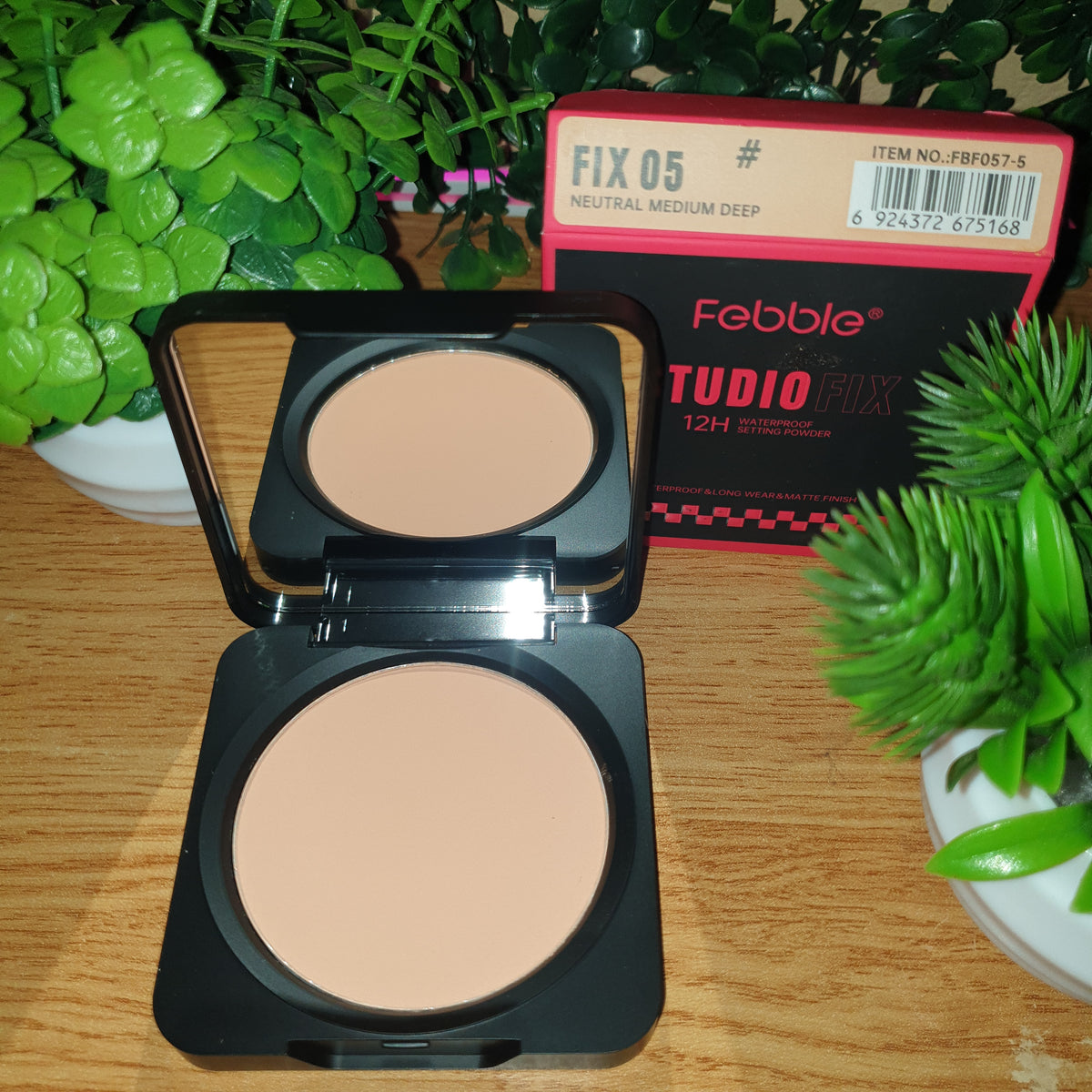 Febble Studio Fix 12H Waterproof Setting Powder