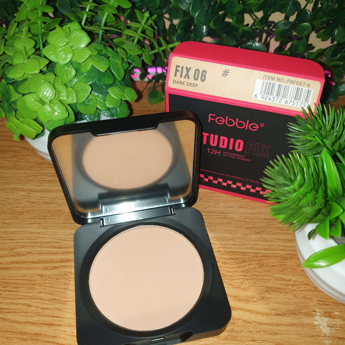 Febble Studio Fix 12H Waterproof Setting Powder