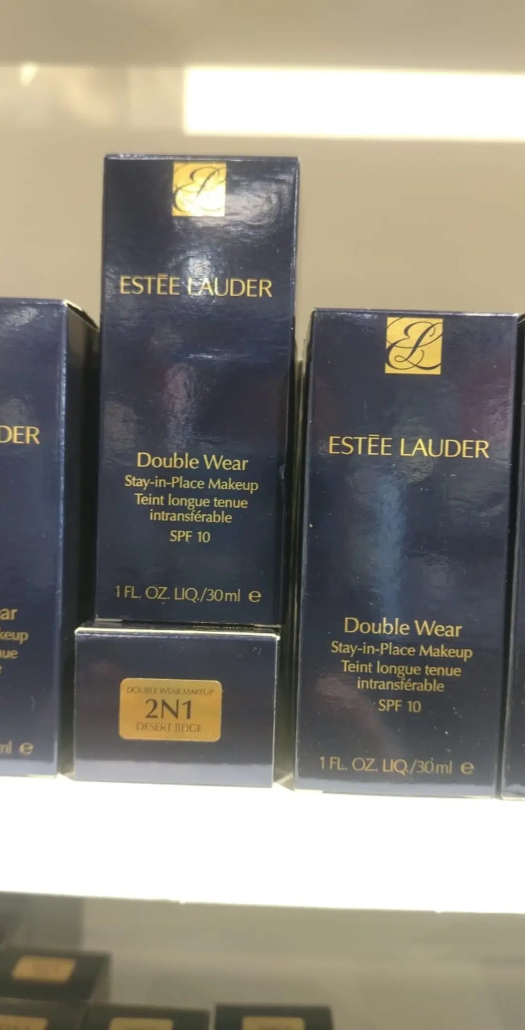 Estēe Lauder stay in place