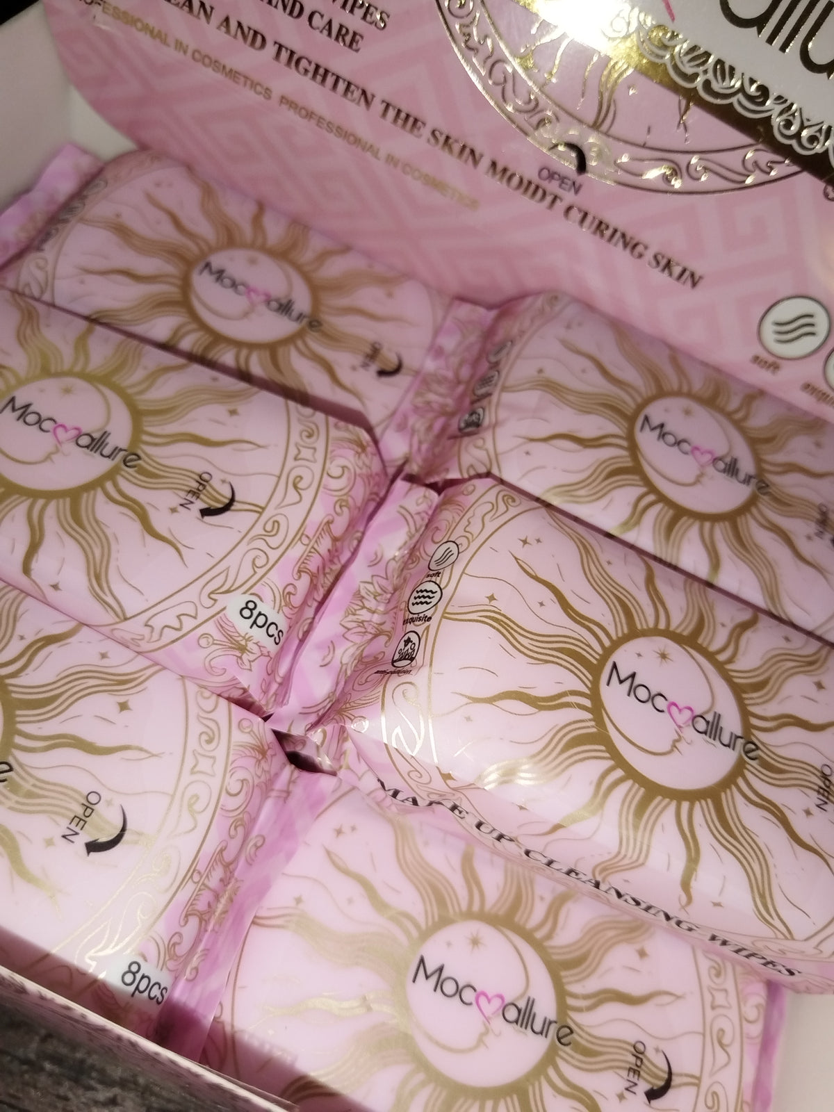 Mini MakeUp Cleansing Wipes 8pcs Mocallure