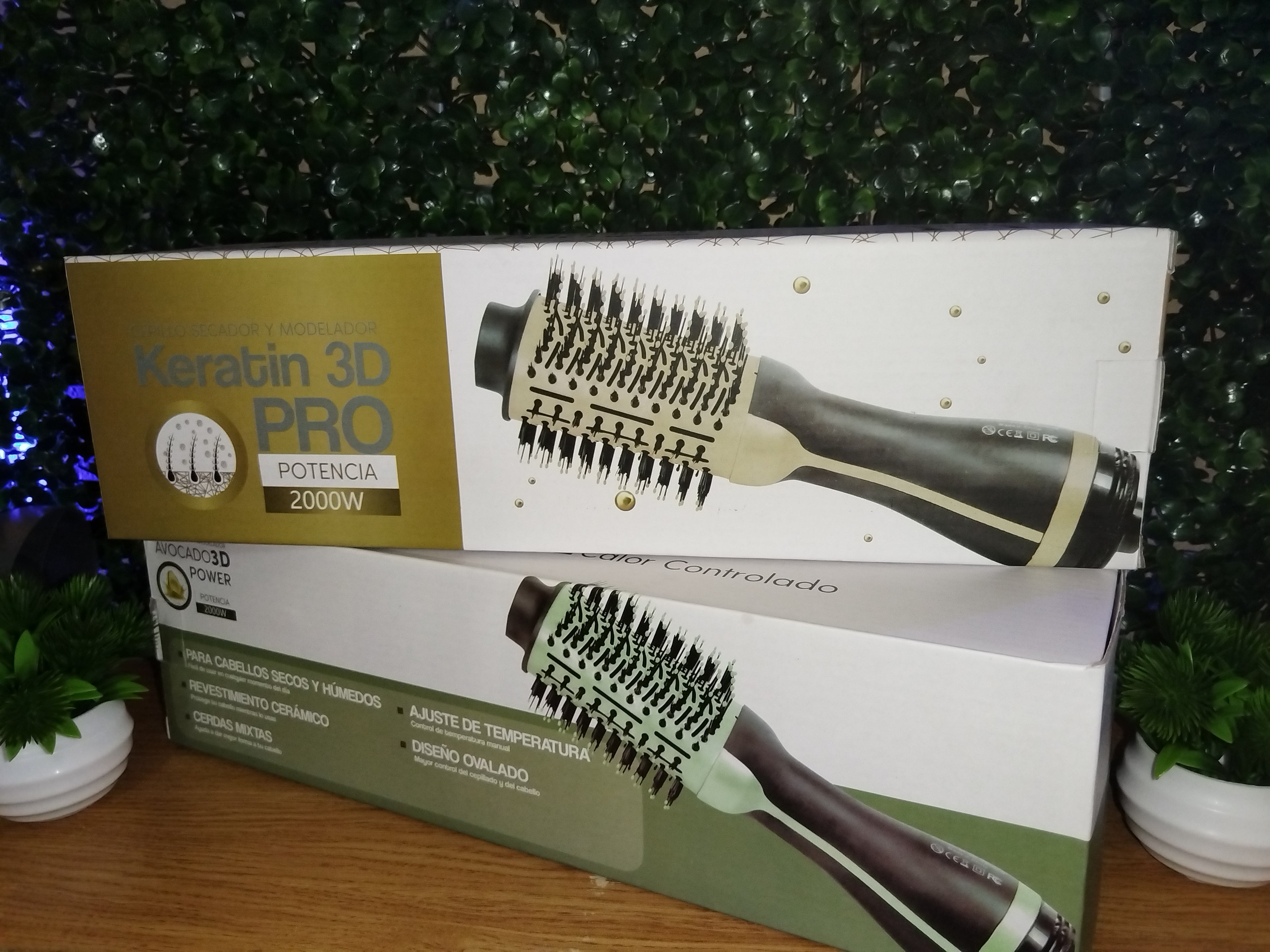 Keratin 3D Pro HotBrush – 2-in-1 Blow Wave Styling Brush.