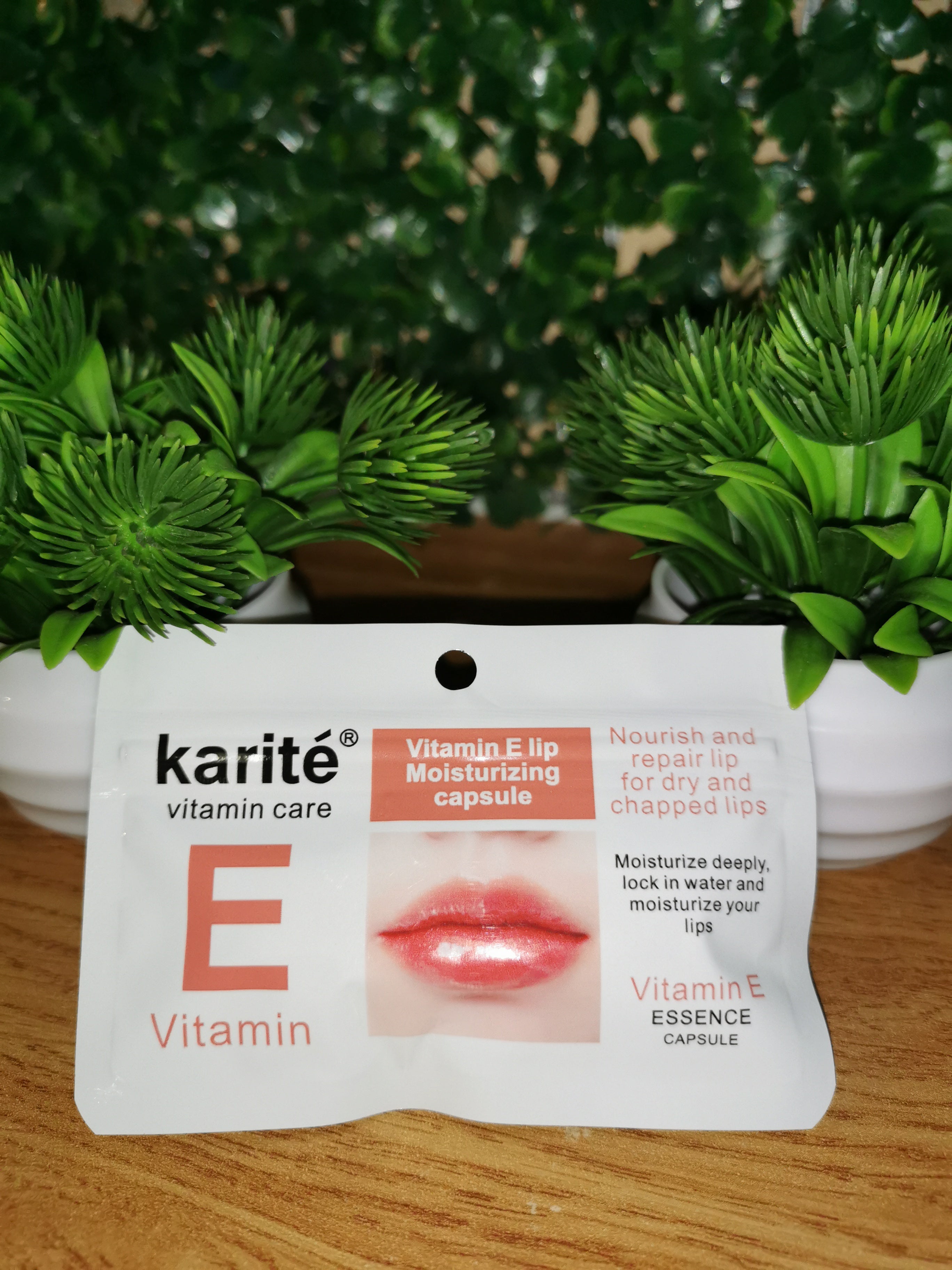 Vitamin E Lip Moisturizing Capsules