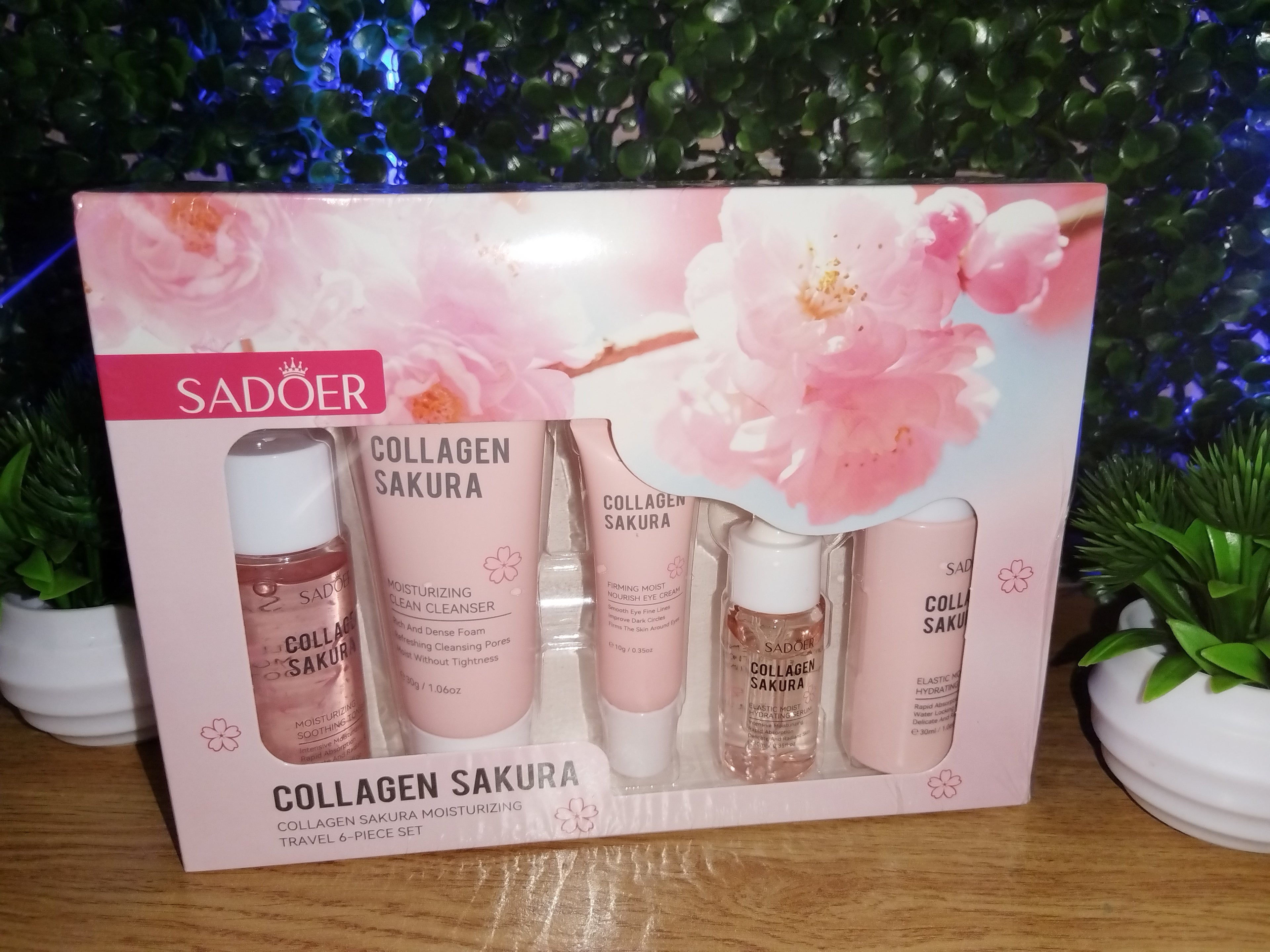 Collagen Sakura Moisturizing Travel 6 Piece Set